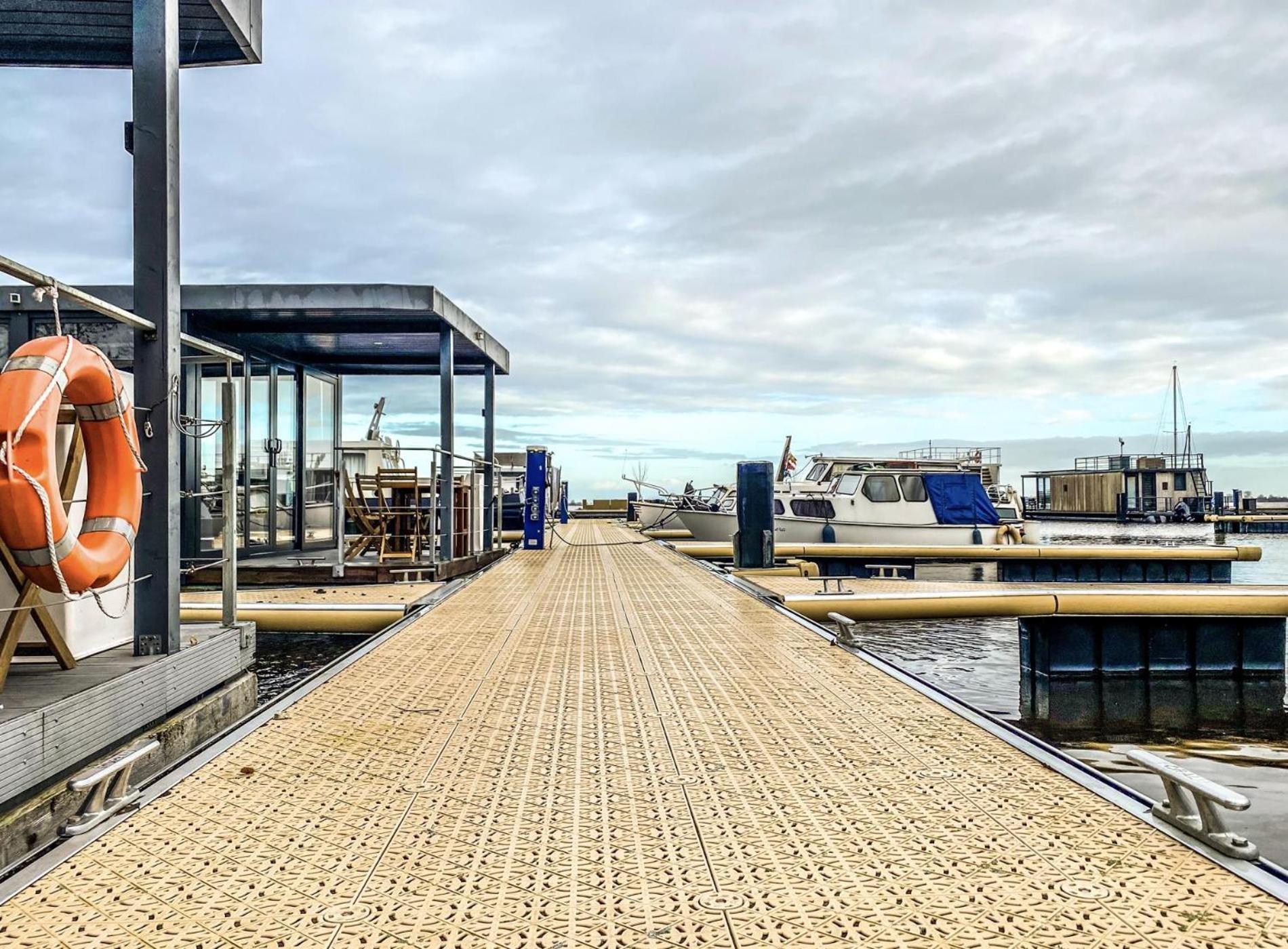 Houseboat Blue Sneekermeer Offingawier 外观 照片